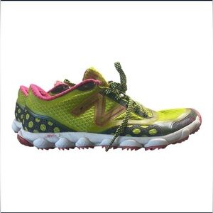 New Balance Women’s Vibram Lace Up Running Shoes Size 6